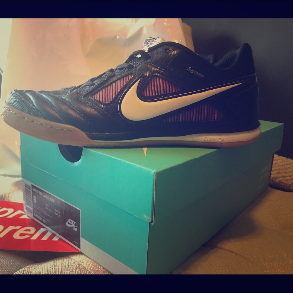 Nike Supreme Gato QS Men’s Sneakers - Size 8